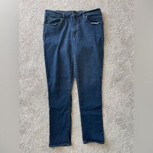 Women’s Classic Mid Rise Skinny Levi Strauss & Co Jeans- Size 33